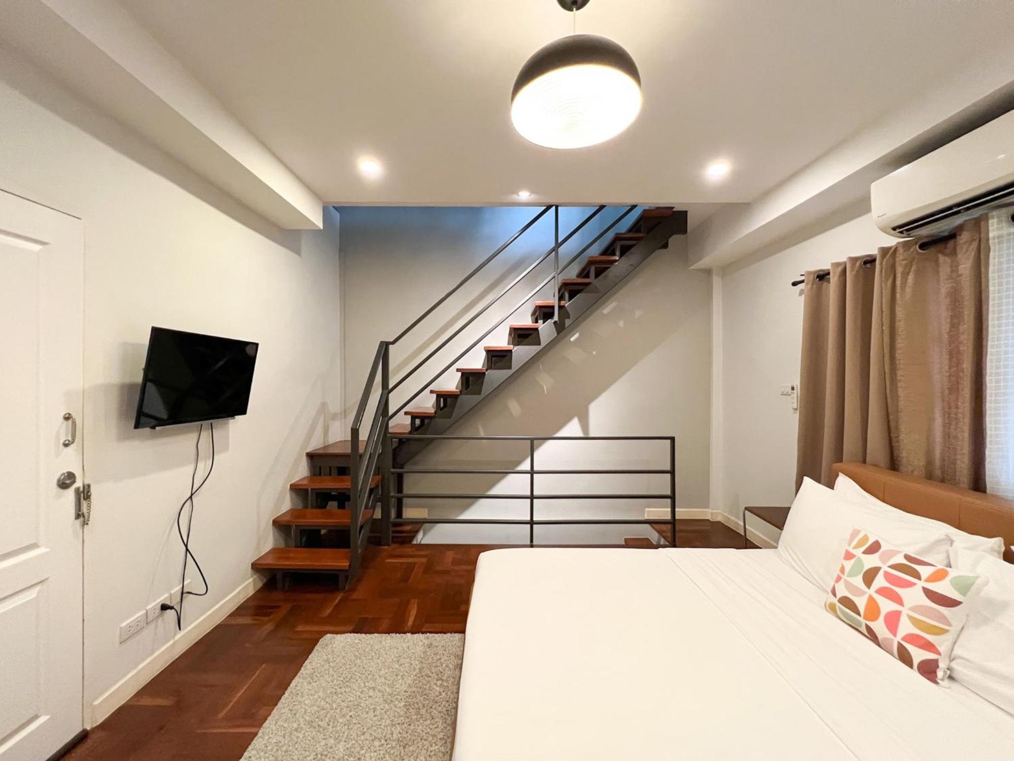 Neveu Premier Residence : Ratchada Bangkok Exteriör bild