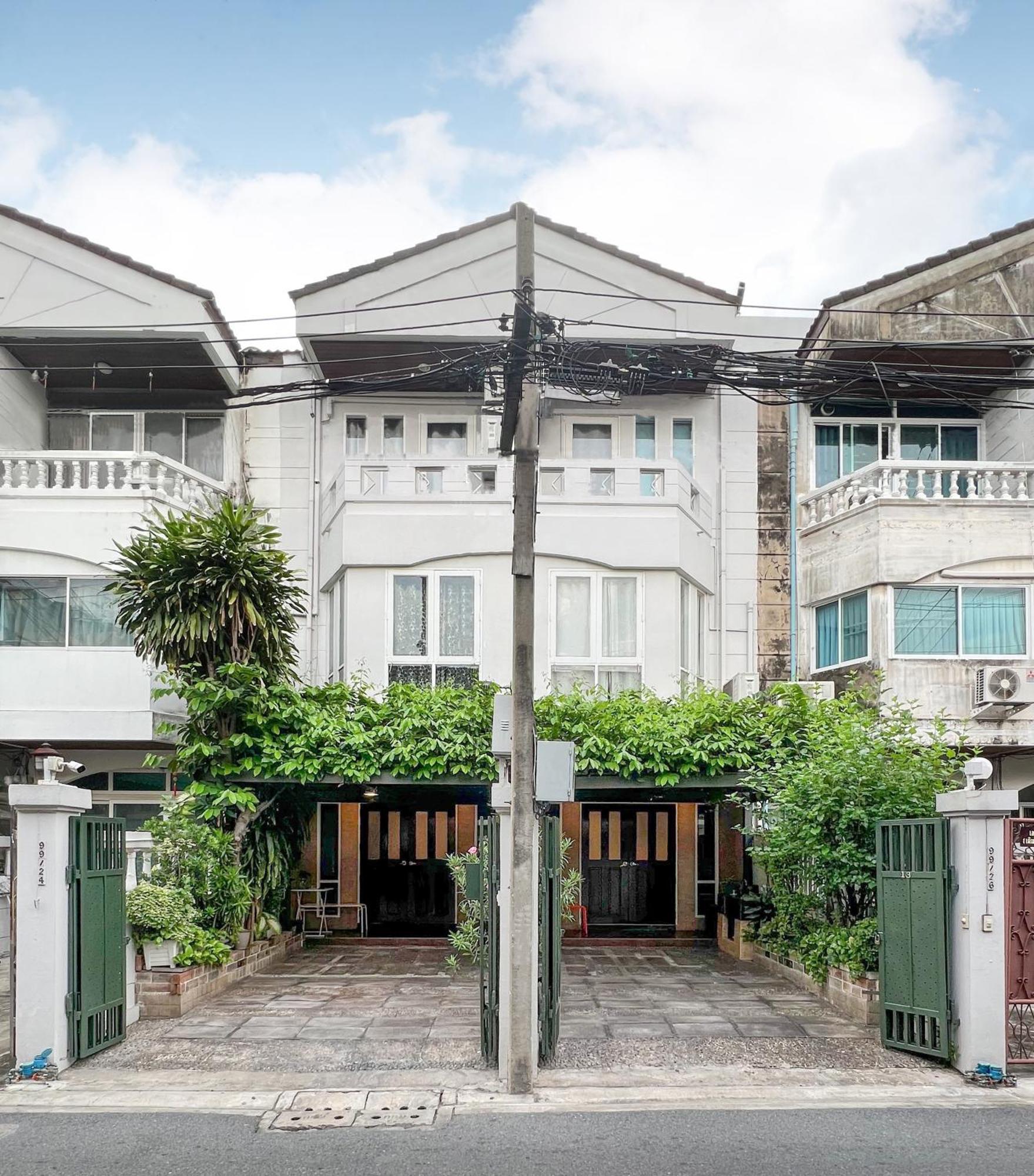 Neveu Premier Residence : Ratchada Bangkok Exteriör bild