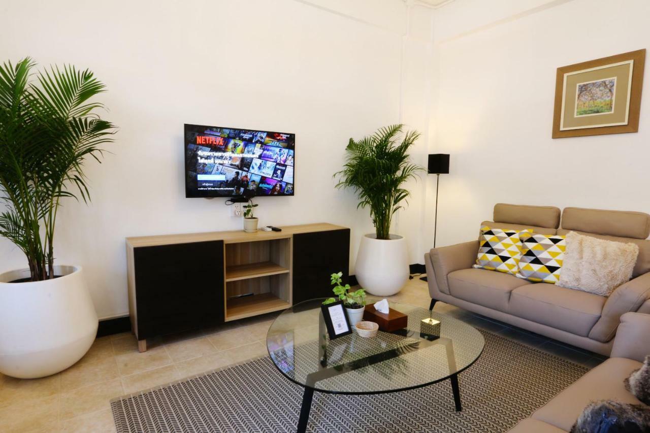 Neveu Premier Residence : Ratchada Bangkok Exteriör bild