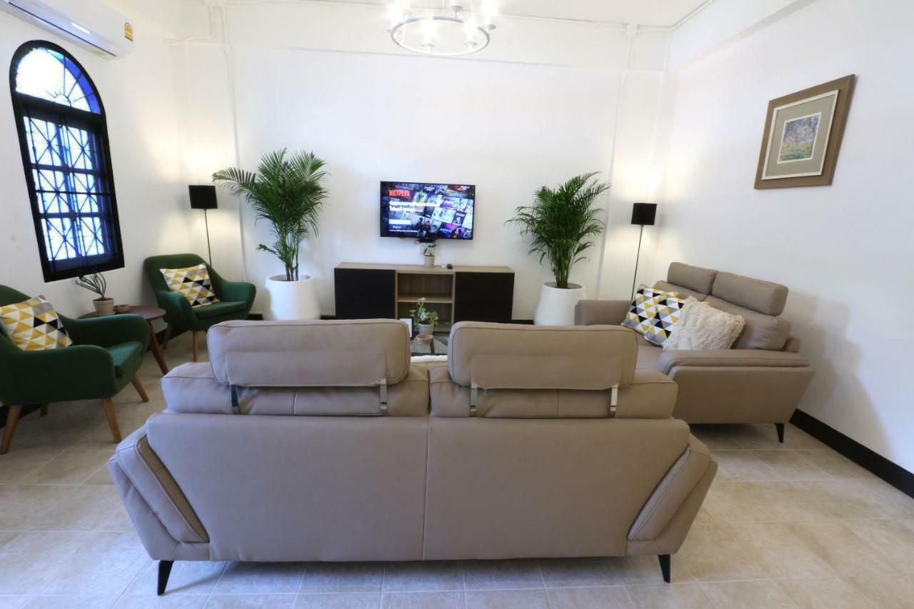 Neveu Premier Residence : Ratchada Bangkok Exteriör bild