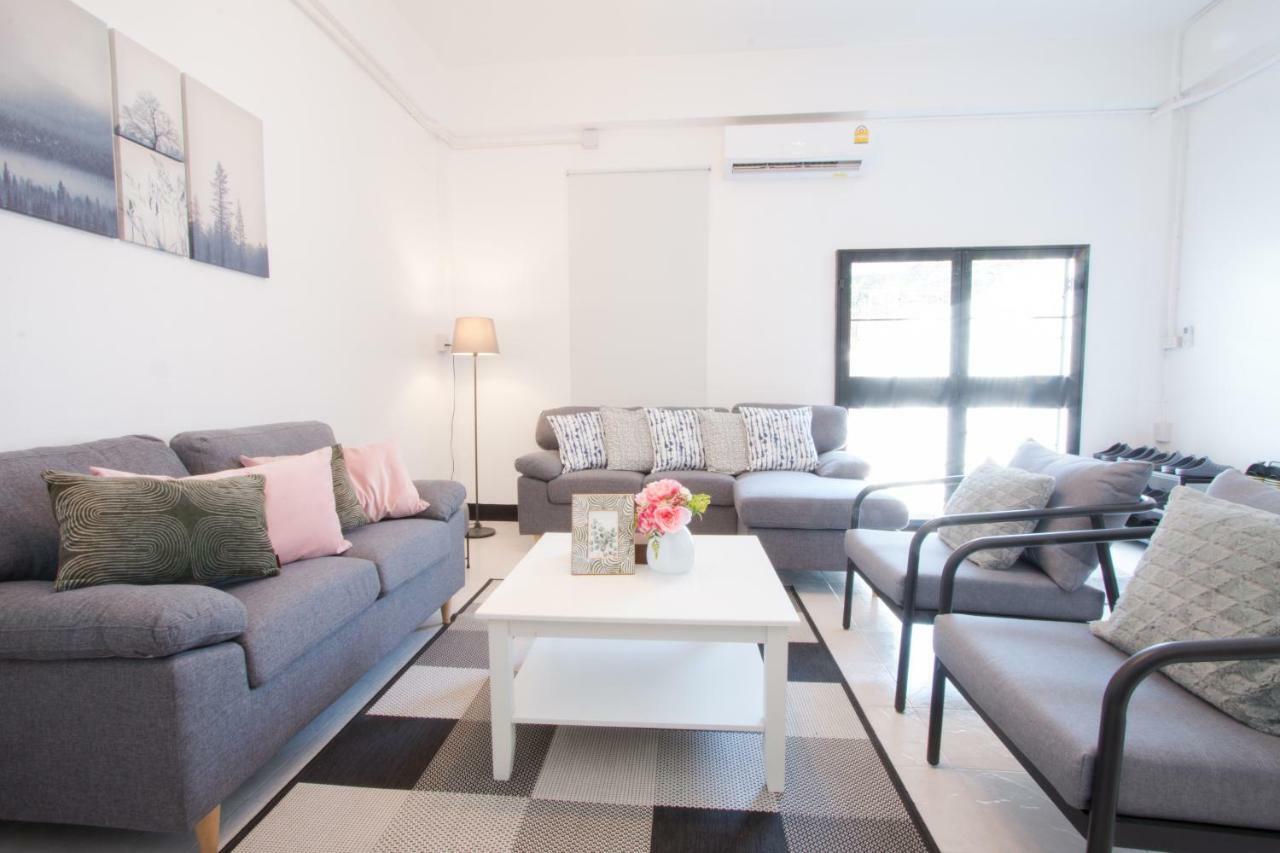 Neveu Premier Residence : Ratchada Bangkok Exteriör bild